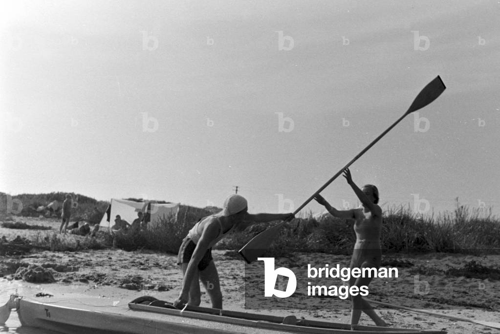 Vacation at the Baltic Sea, Germany 1930s (b/w photo)