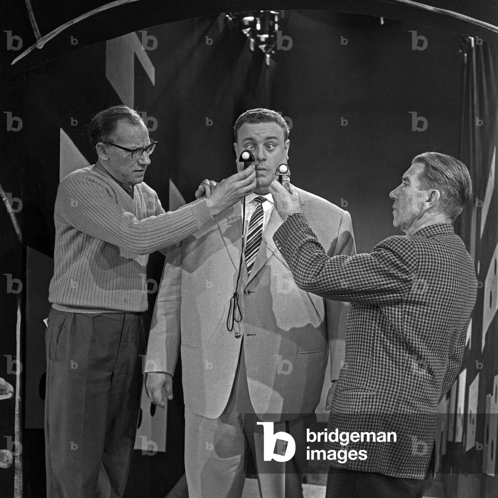 German actor and singer Jean Thome performing in the TV show 
