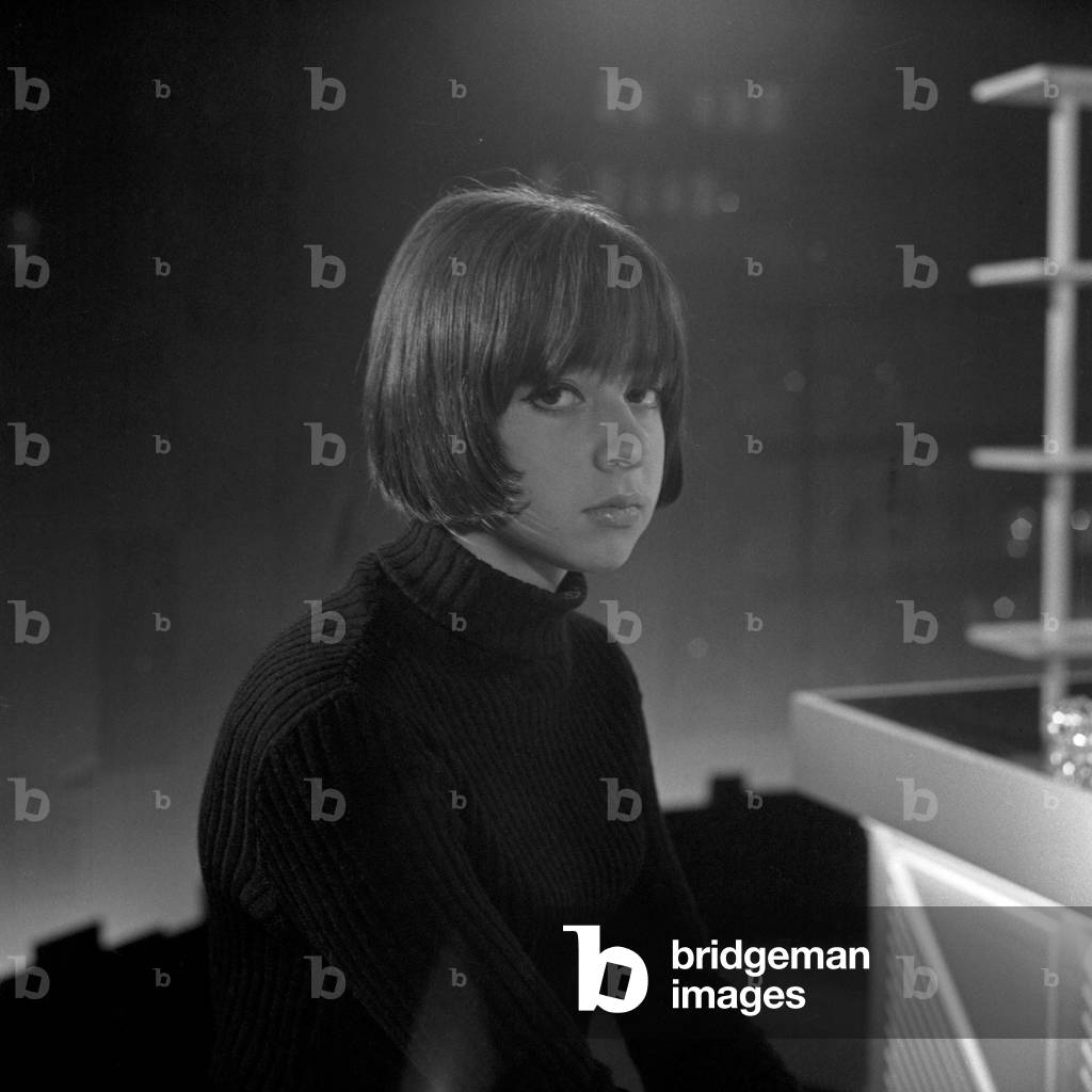 German Greek singer Vicky Leandros performing at a German TV show, end 1960s