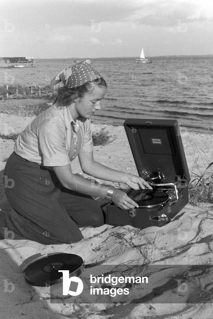 Vacation at the Baltic Sea, Germany 1930s (b/w photo)