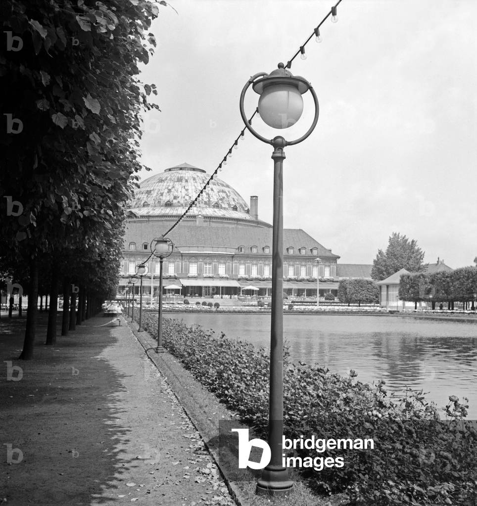 View to the dome hall of the Stadthalle hall at Hanover, Germany 1930s (b/w photo)