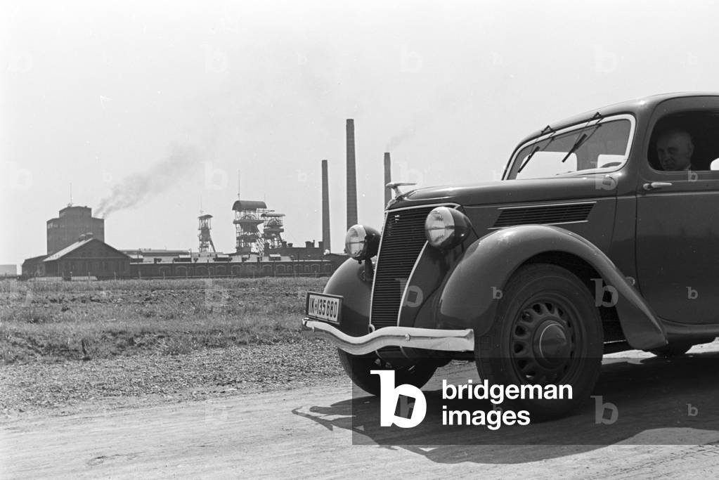 A trip to Beuthen, Germany 1930s (b/w photo)