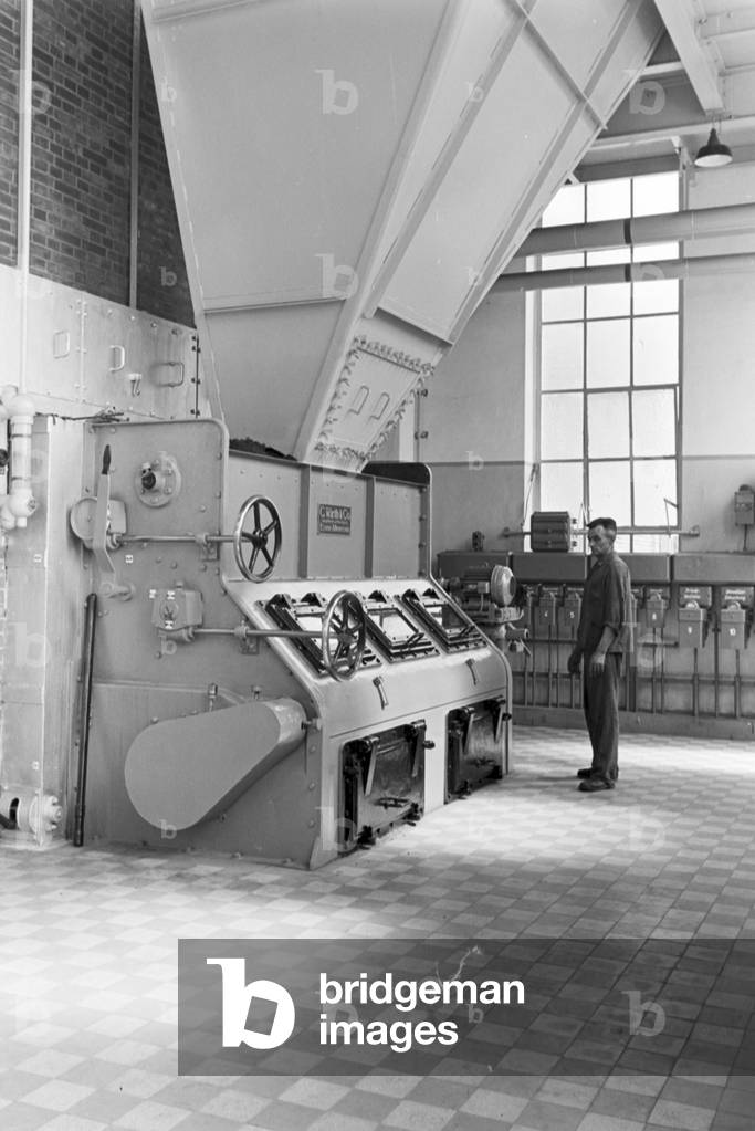 A guided tour through a factory of fatty acid in Witten, Germany 1930s (b/w photo)