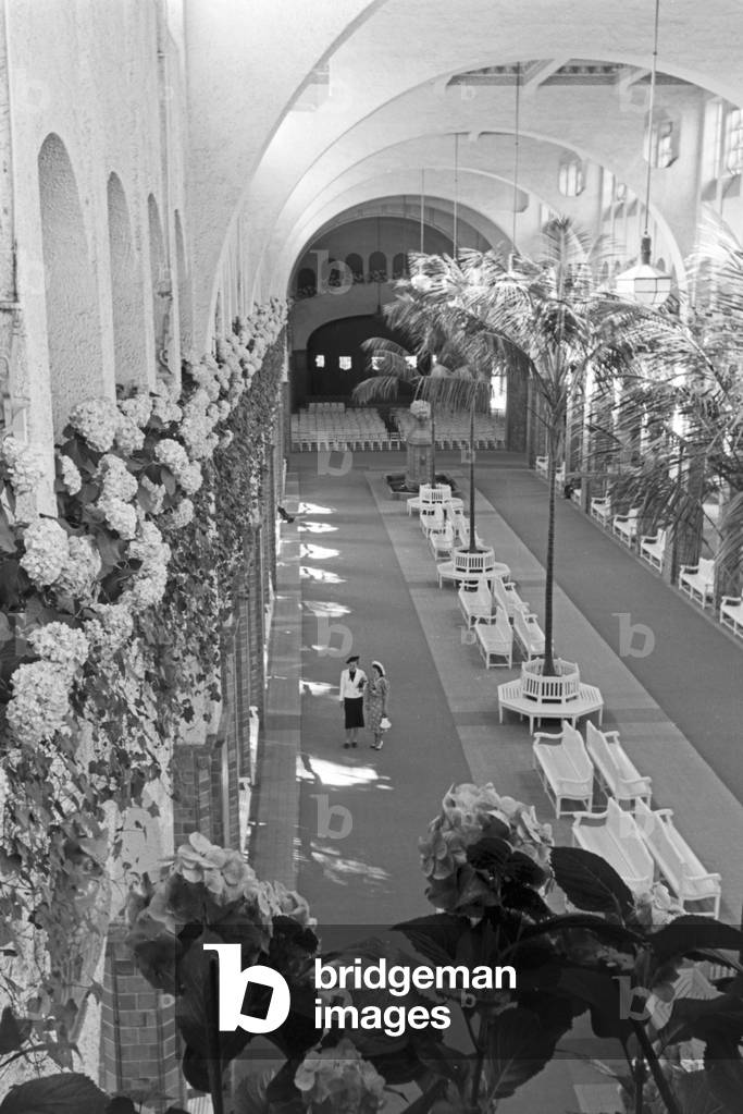 A trip to Bad Kissingen, Germany 1930s (b/w photo)