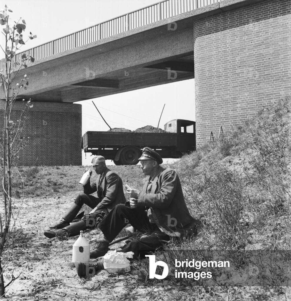 Reichsautobahn highway between Bremen and Hamburg, Germany 1930s (b/w photo)