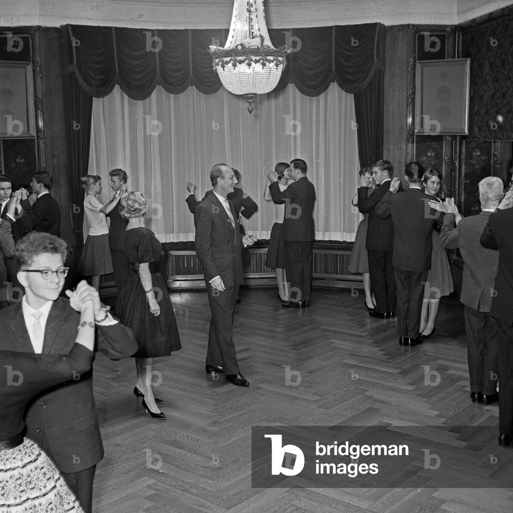 Couples learning to dance at a dance studio, Germany 1960s