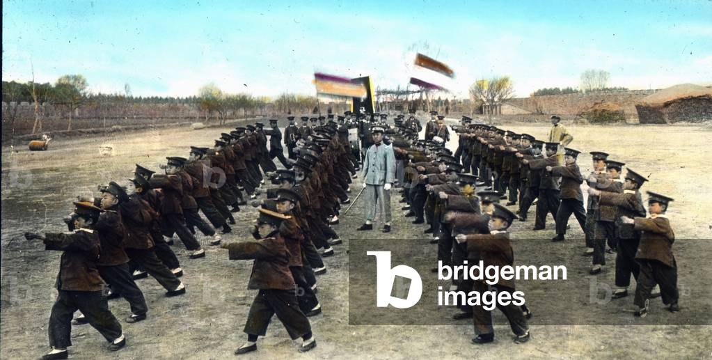 China, Military exercises for little Chinese boys, image date: circa 1910, Carl Simon Archive