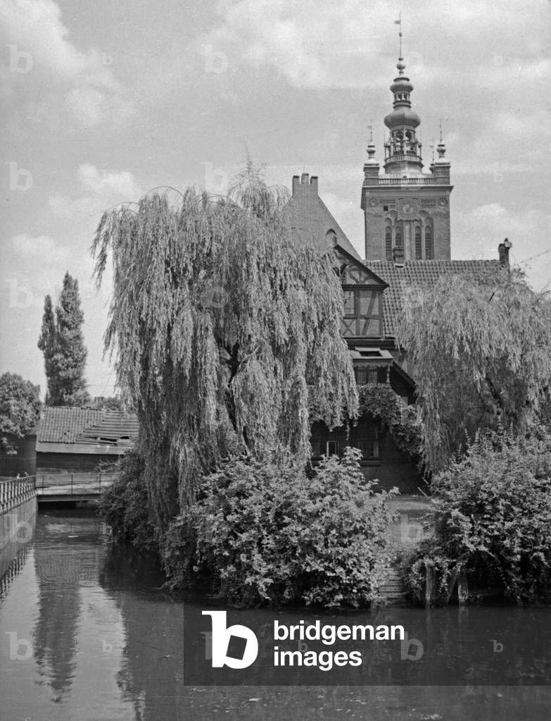Gdansk, view to the mill and St Nicolas church, 1930s (b/w photo)