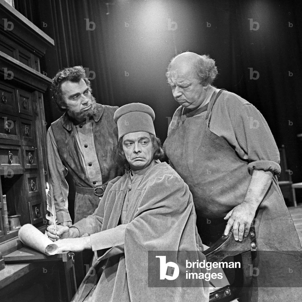Producing the opera movie 