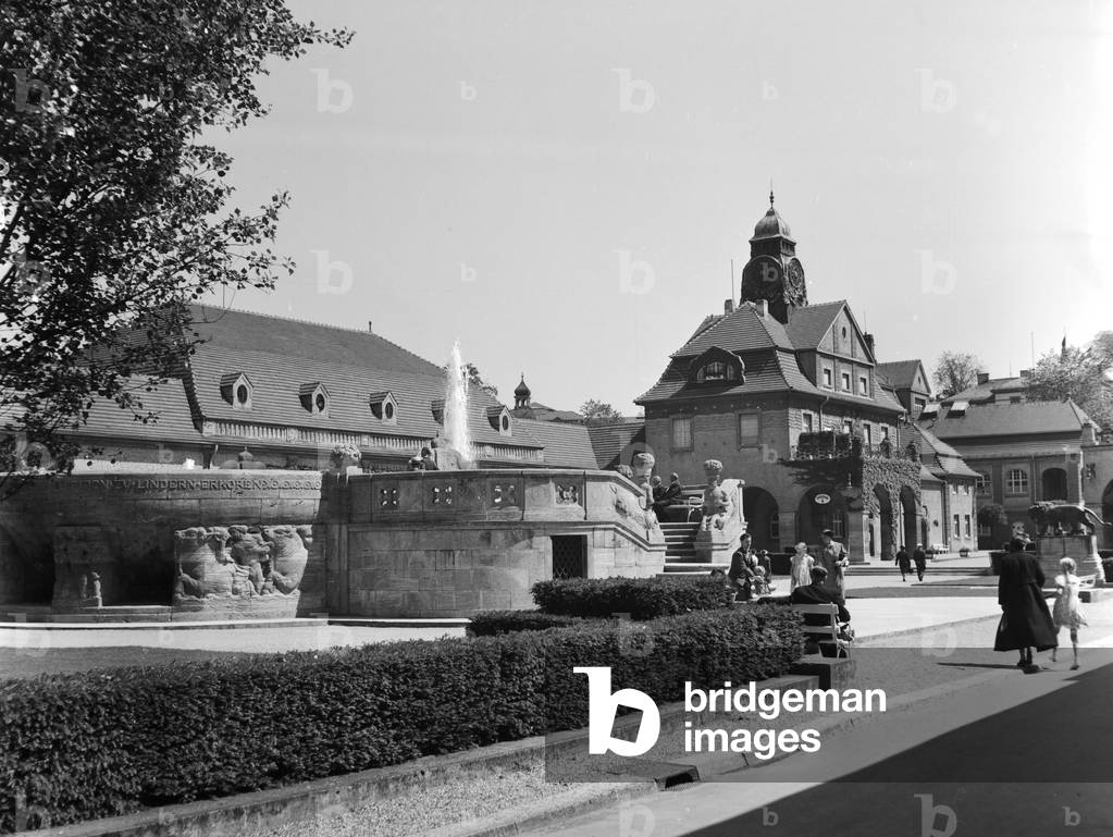 At spa resort Bad Nauheim, Germany 1930s (b/w photo)
