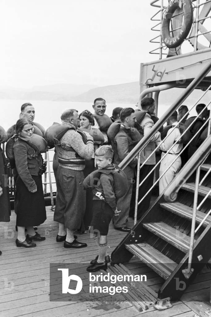 A cruise to Norway, Germany 1930s (b/w photo)