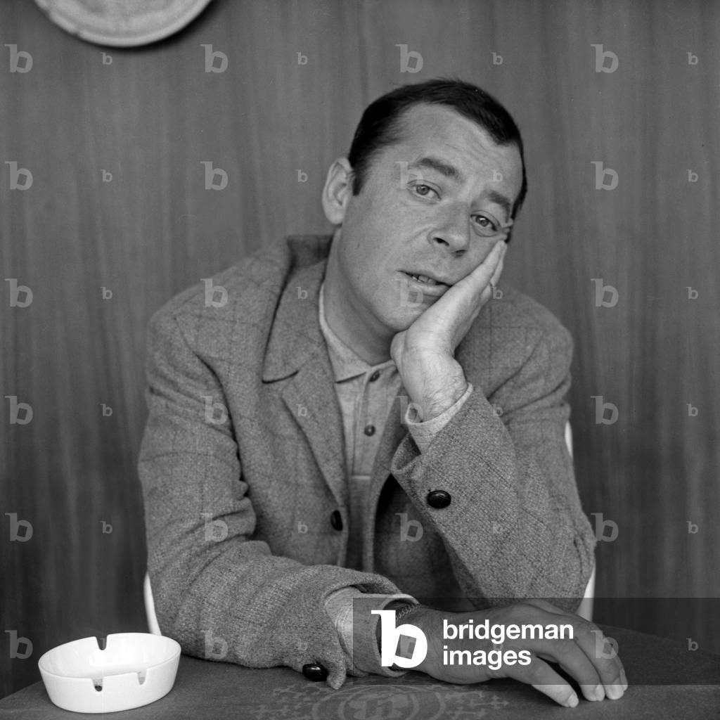 The British singer, actor, radio and TV presenter Chris Howland having a break, Hamburg 1960s