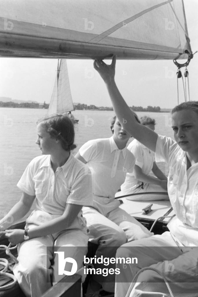 Sailing lessons on the Chiemsee, Germany 1930s (b/w photo)