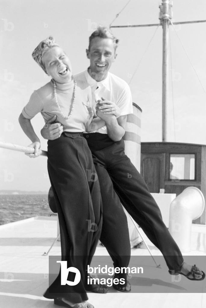 Summer vacations on the Baltic Sea, Germany 1930s (b/w photo)