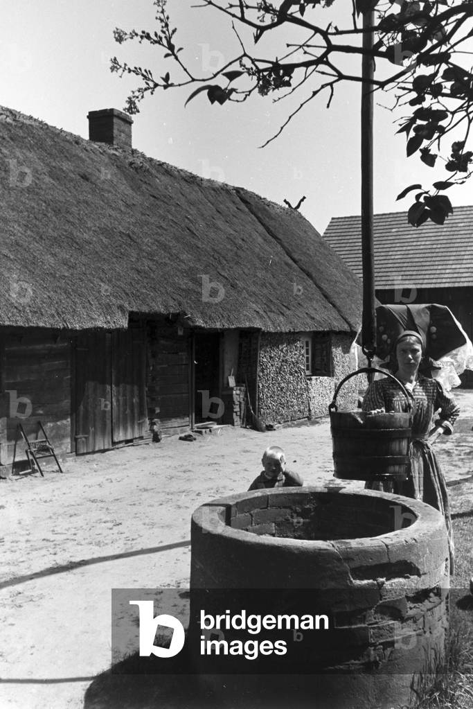 A trip to the Spreewald, Germany 1930s (b/w photo)