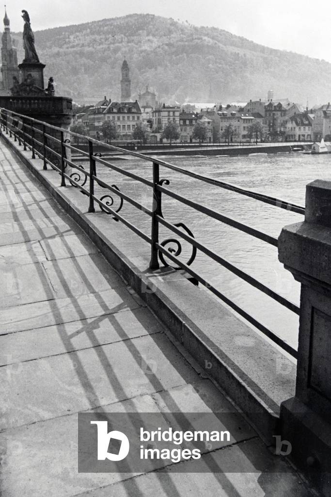 An excursion to Heidelberg, Germany 1930s (b/w photo)