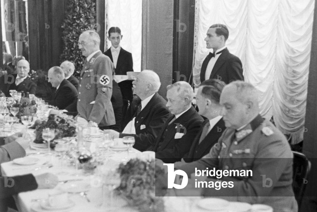 Speaker at the banquet after the Diesel anniversary ceremonial act at the MAN factory at Augsburg, Germany 1930s (b/w photo)