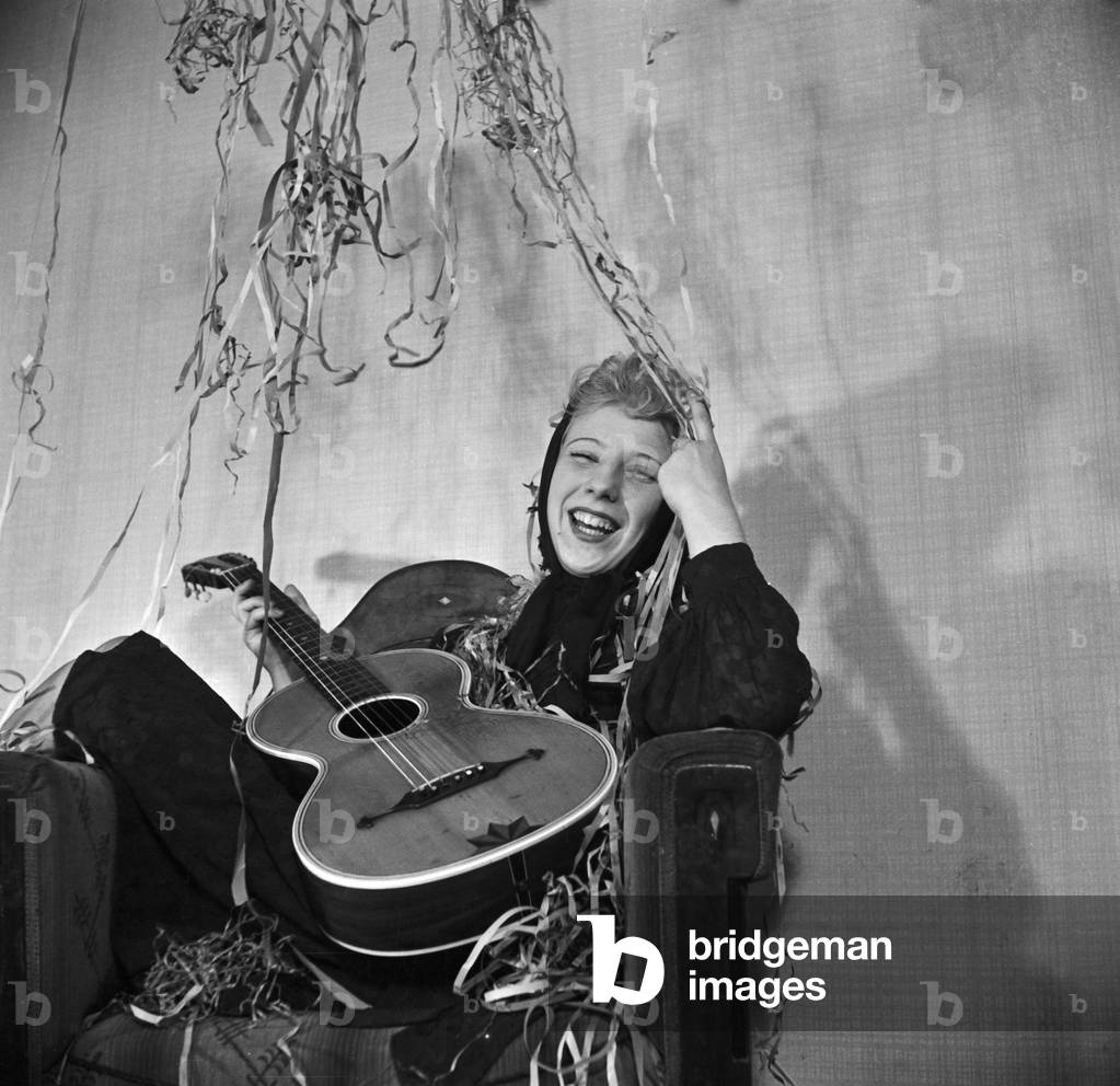 Guest of a New Year's Eve party, Germany 1930s (b/w photo)