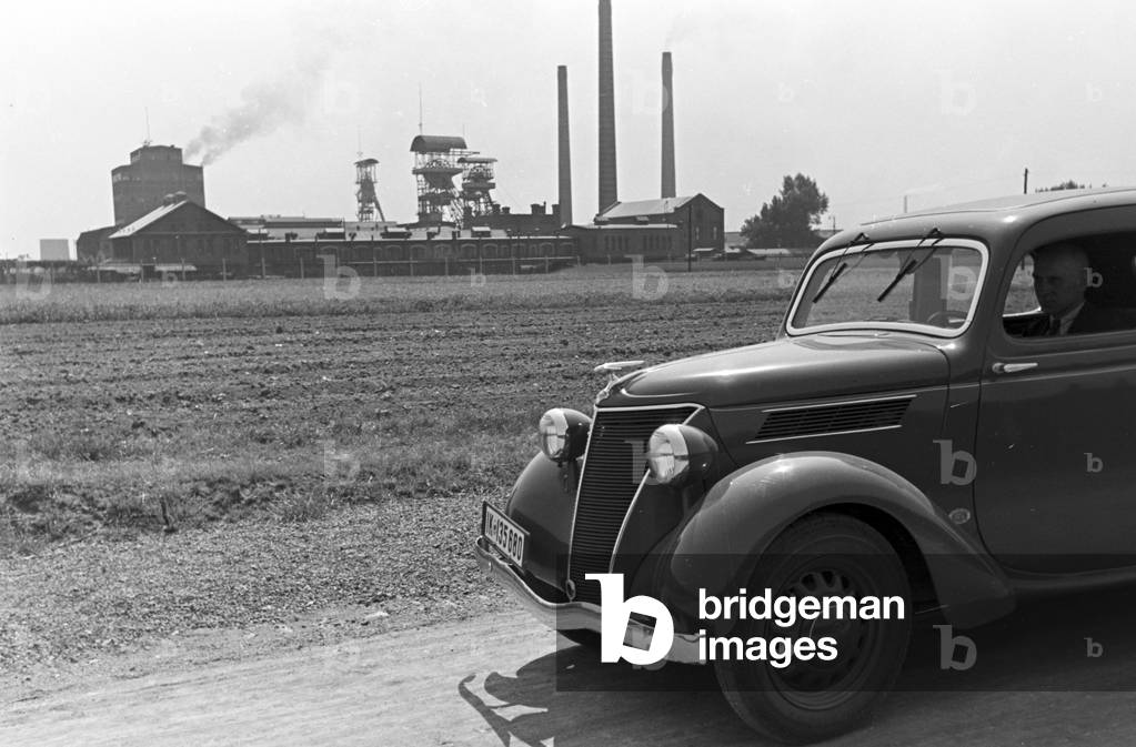 A trip to Beuthen, Germany 1930s (b/w photo)