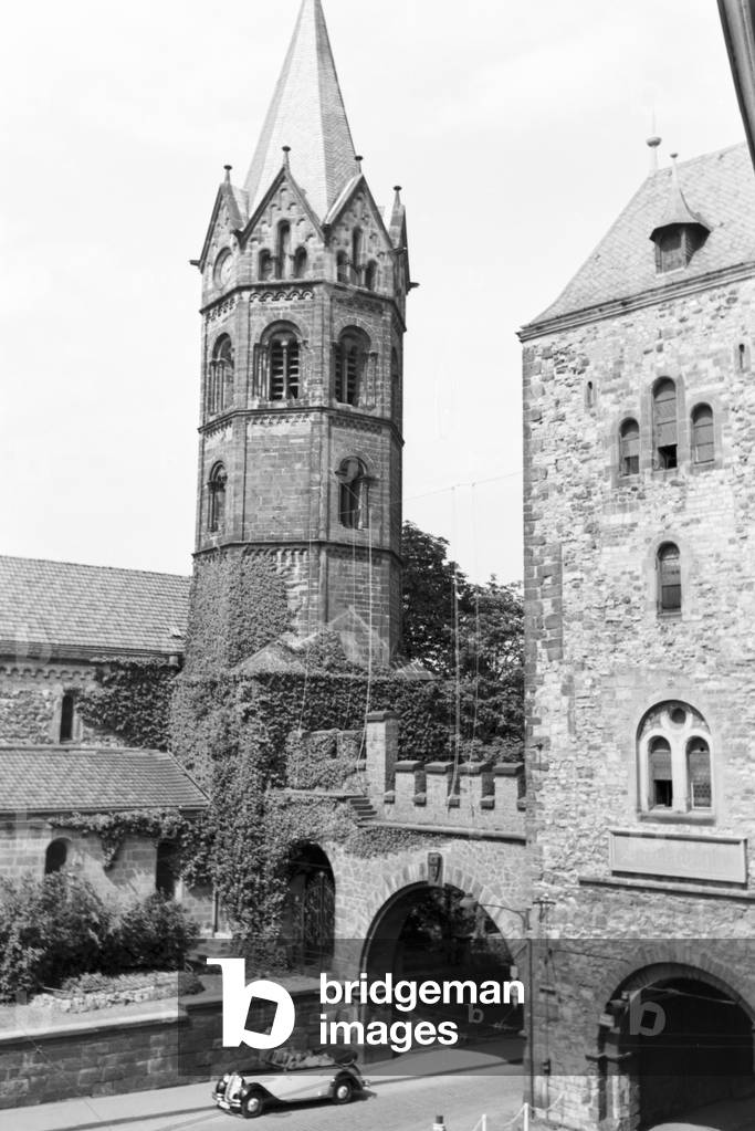A trip to Eisenach, Germany 1930s (b/w photo)