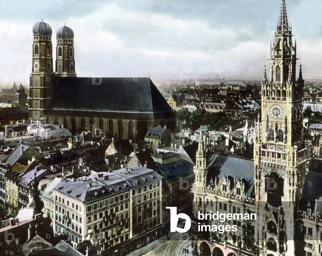 Frauenkirche and city hall of Munich
