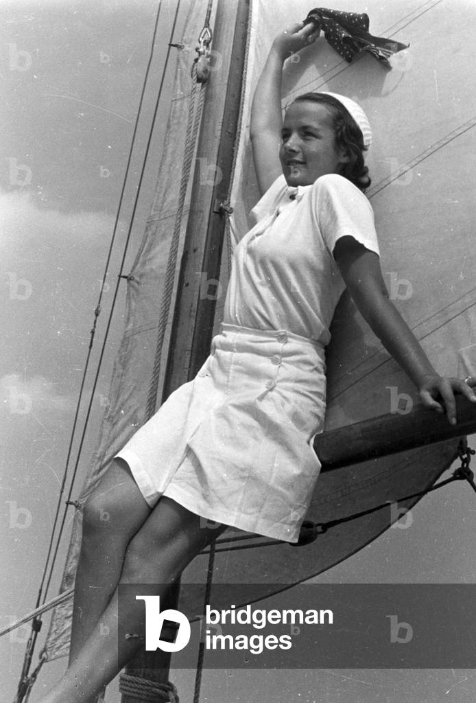 A summer day at the Baltic Sea, Germany 1930s (b/w photo)