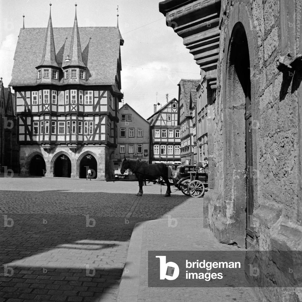 Main market and the city hall of Alsfeld in Hesse, Germany 1930s (b/w photo)