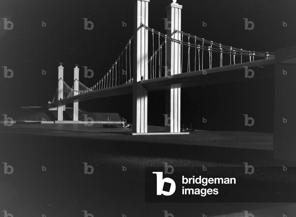 Model of a planned bridge produced by bidge construction company J. Gollnow & Sohn at Stettin, Germany 1930s (b/w photo)
