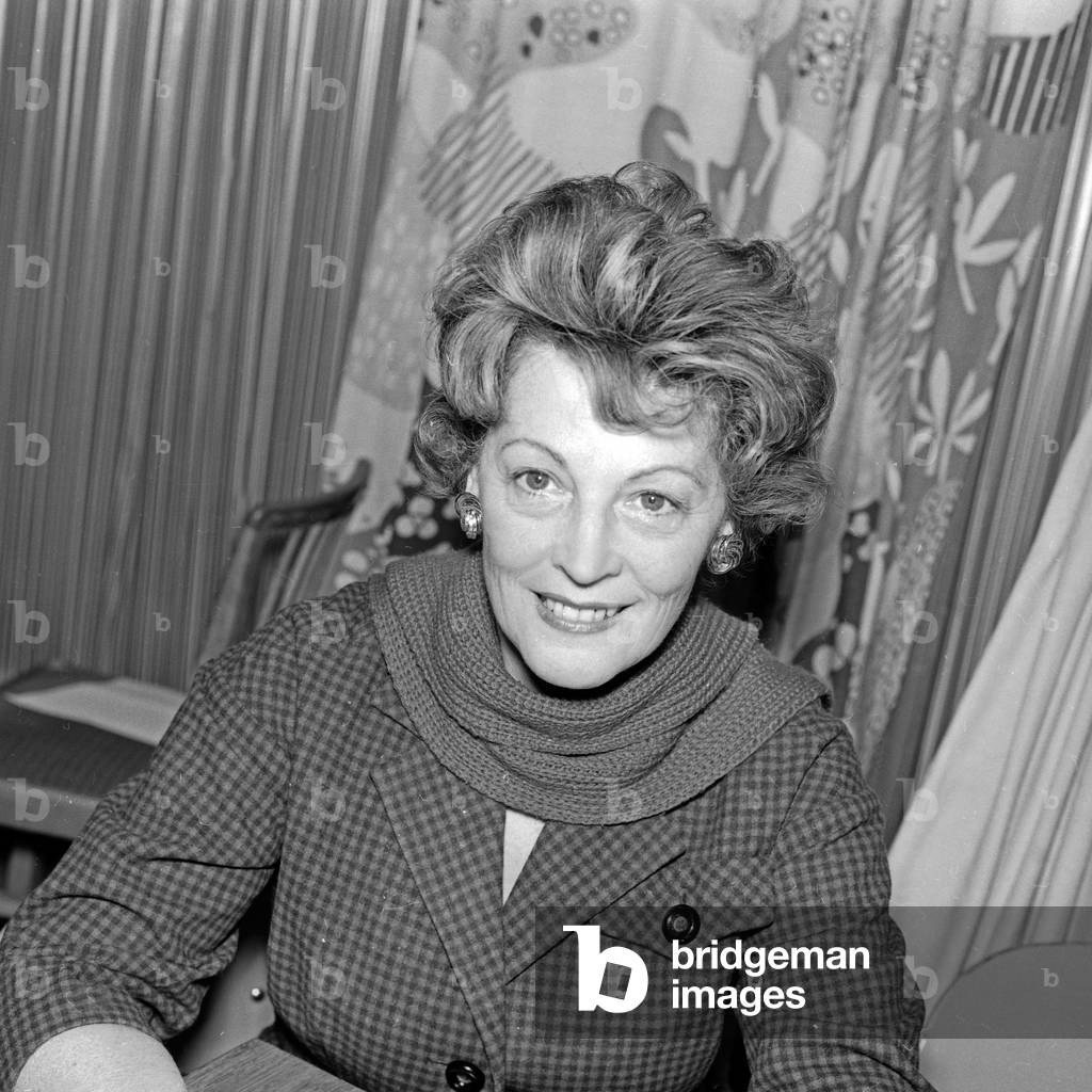 German operette singer and actress Friedel Schuster at NDR TV studios in Hamburg, Germany 1960s