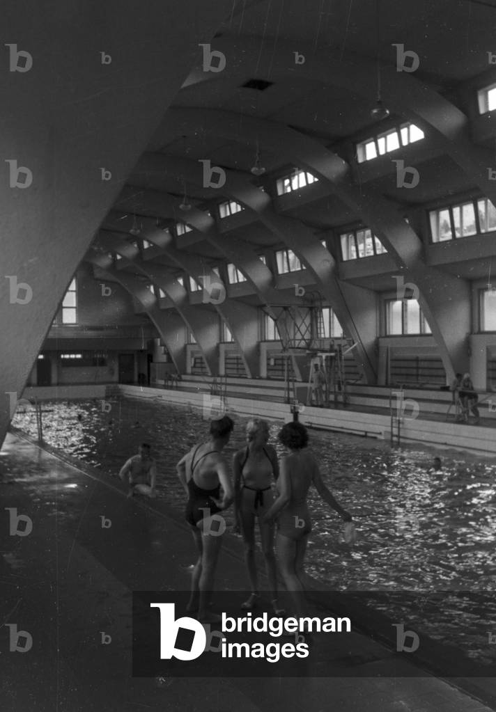 A trip to the historic indoor swimming pool in Heslach, Germany 1930s (b/w photo)