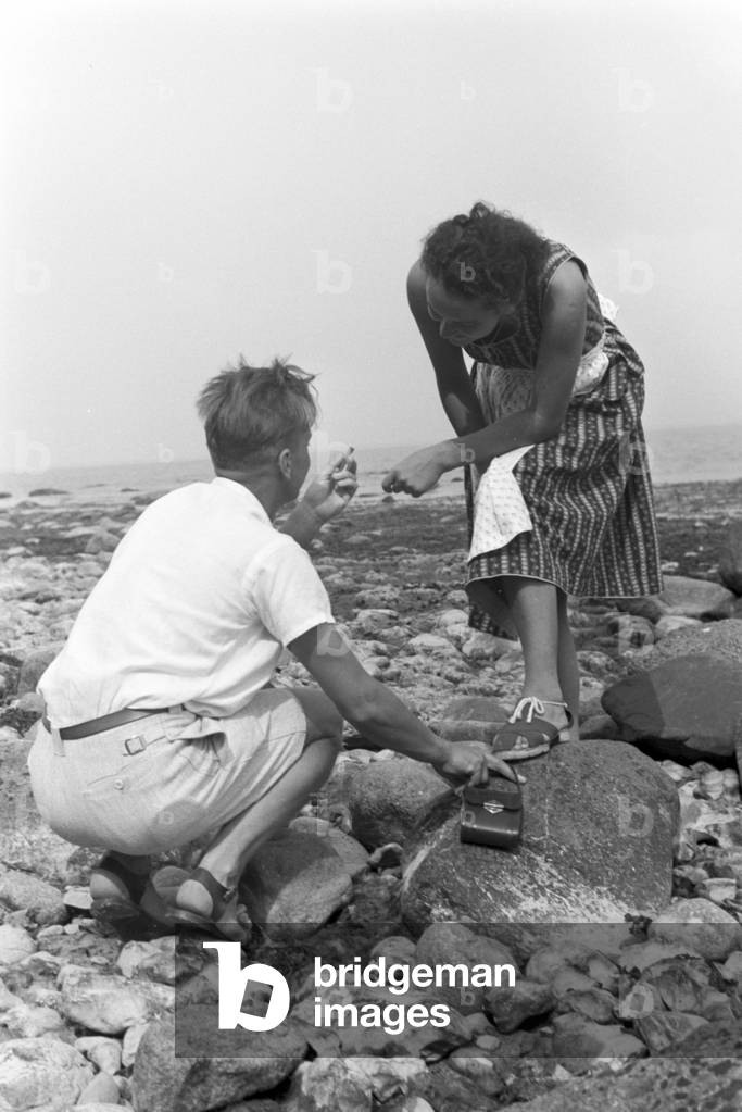 Summer vacations on the Baltic Sea, Germany 1930s (b/w photo)