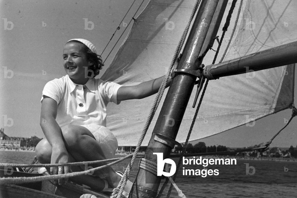 A summer day at the Baltic Sea, Germany 1930s (b/w photo)