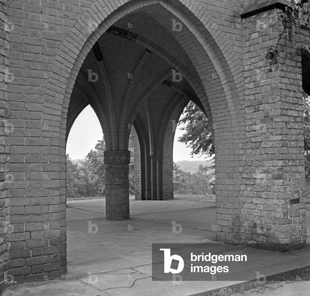 Reproduction from the Edwin Redslob collection: an old Berlin city gate, Germany 1930s (b/w photo)