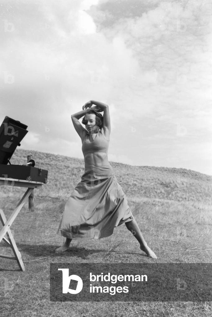The popular dancer Gret Palucca on vacation on Sylt, Germany 1930s (b/w photo)