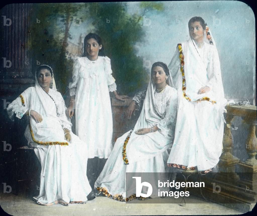 Parsena mother and daughters