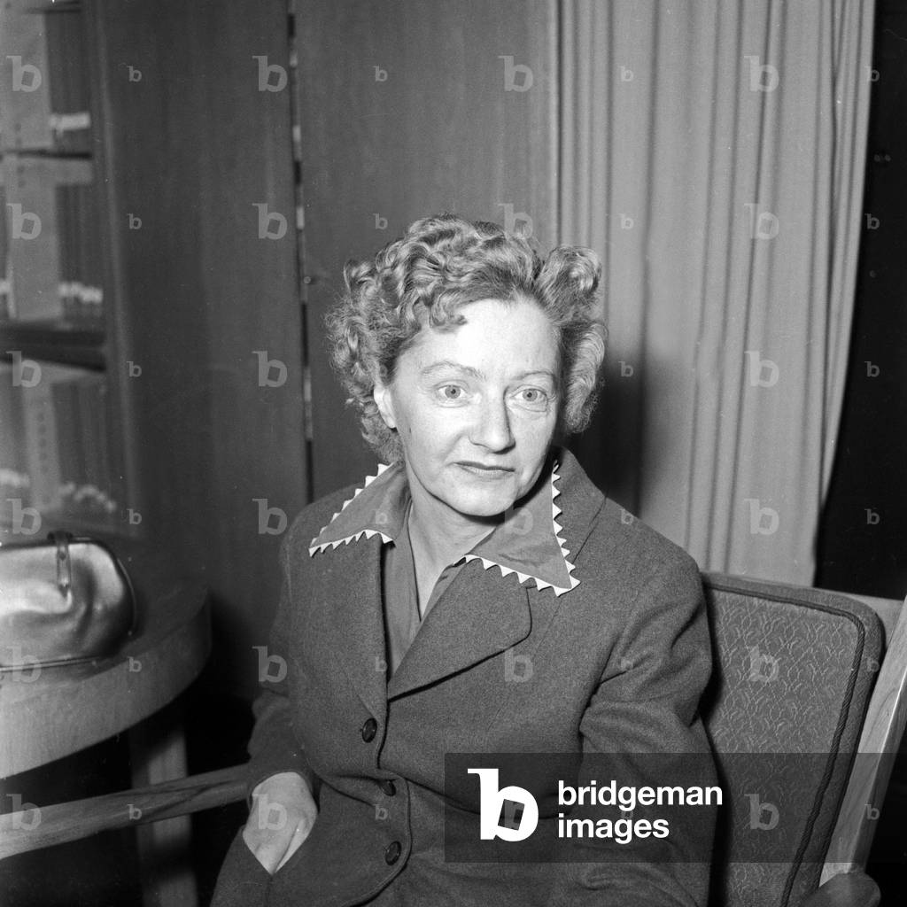 German actress Ida Ehre preparing for her part in the cast of the audio play 