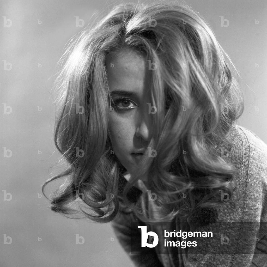 The model Marion Jahnke during a photo shooting, Germany 1968