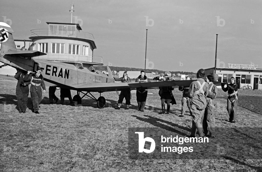 Flight training for girls and women at the airfield, Germany 1930s (b/w photo)