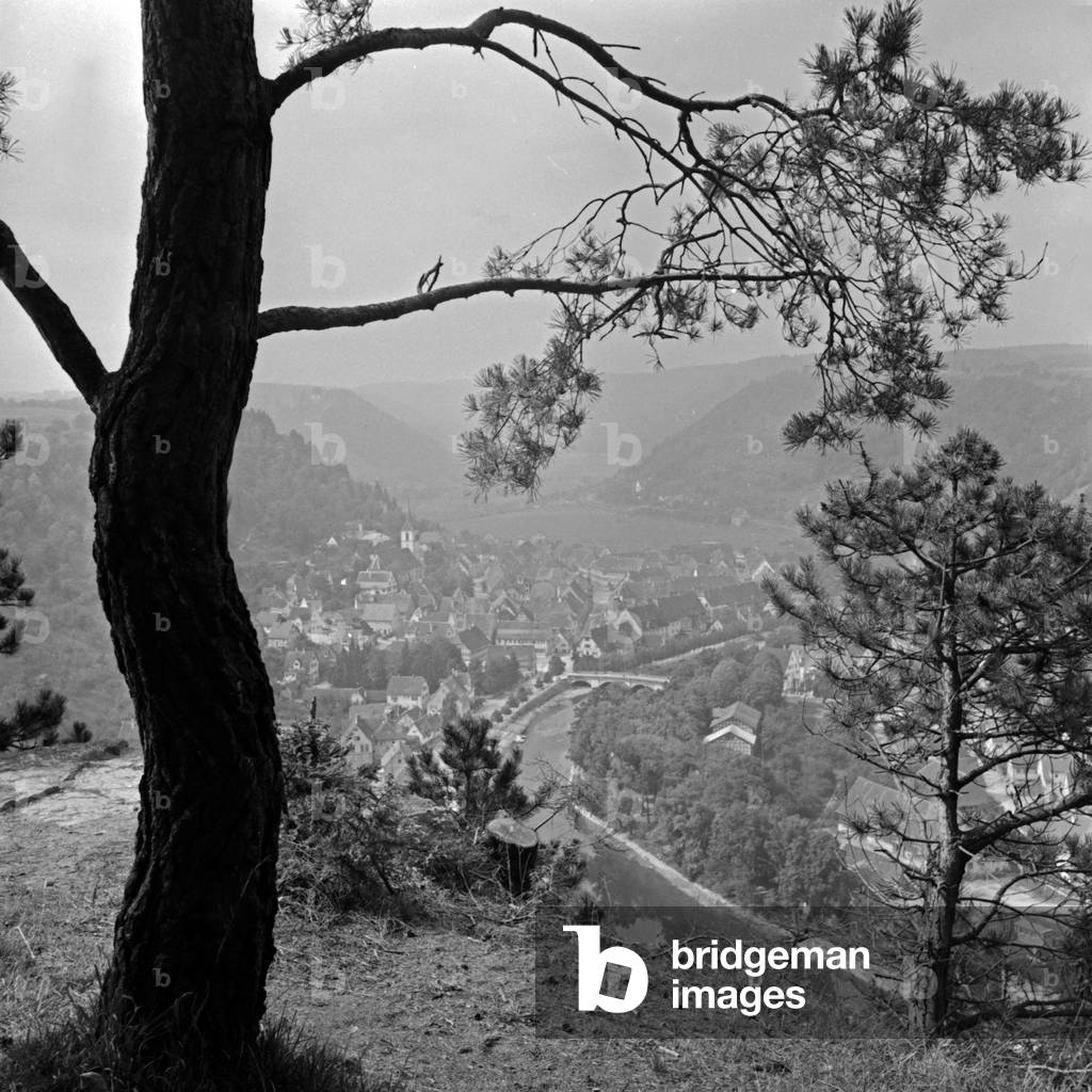 View from a hill to the town of Sulz at river Neckar, Germany 1930s (b/w photo)