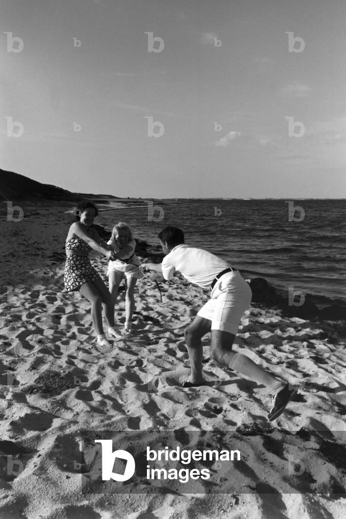 Vacations on Westerland, Germany 1930s (b/w photo)