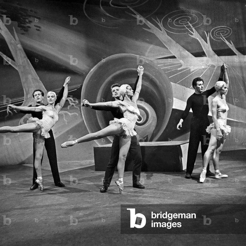German actress and dancer Maria Litto (middle) for the TV show 