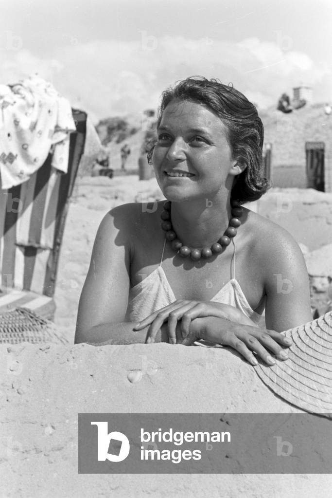 Vacations on Norderney, Germany 1930s (b/w photo)