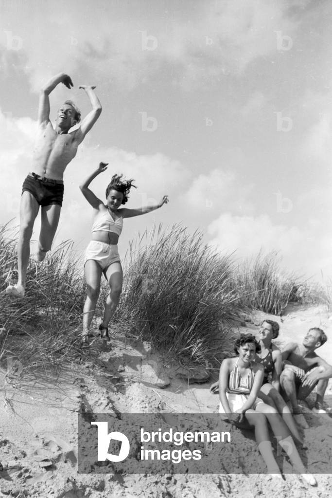 Vacations on Norderney, Germany 1930s (b/w photo)