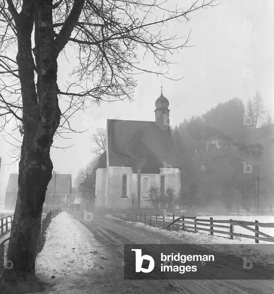 A trip to a Ski region in Bavaria, Germany 1930s (b/w photo)