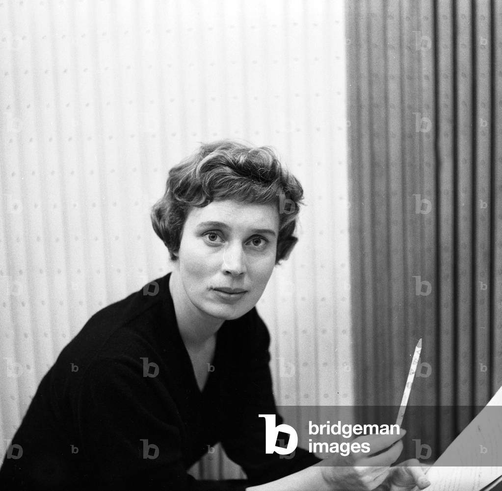 German actress at the production of an audio play of German TV and radio station NDR at Hamburg, Germany 1950s