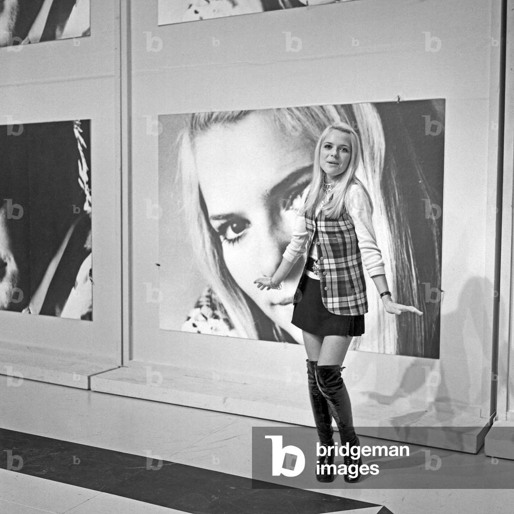 Music from Studio B, guest star: France Gall, Hamburg, Germany 1970 (b/w photo)