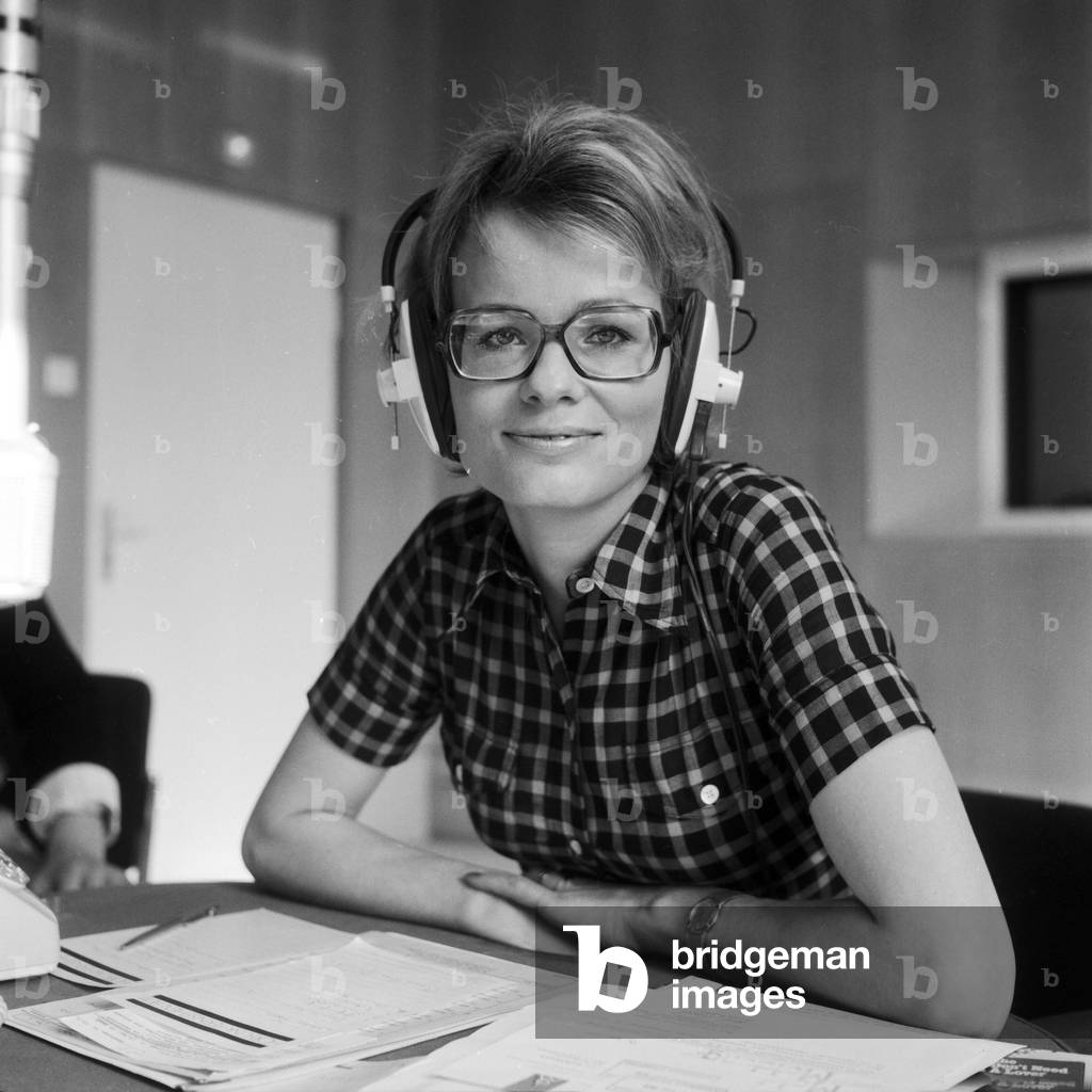 German journalist and author Wibke Bruhns at a radio studio, end 1960s