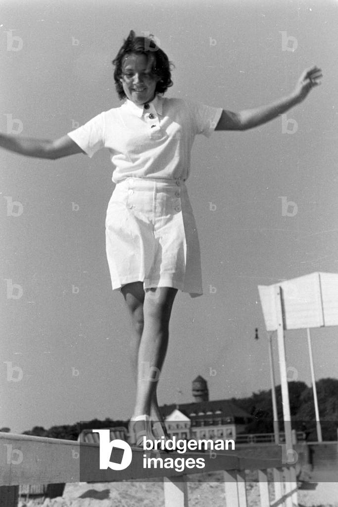 A summer day at the Baltic Sea, Germany 1930s (b/w photo)