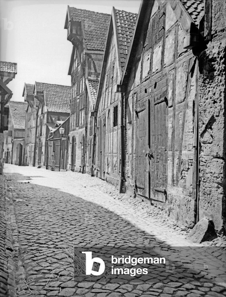 A little lane with warehouse magazines at laoding quay Lastadie at Koenigsberg harbor, East Prussia, 1930s (b/w photo)