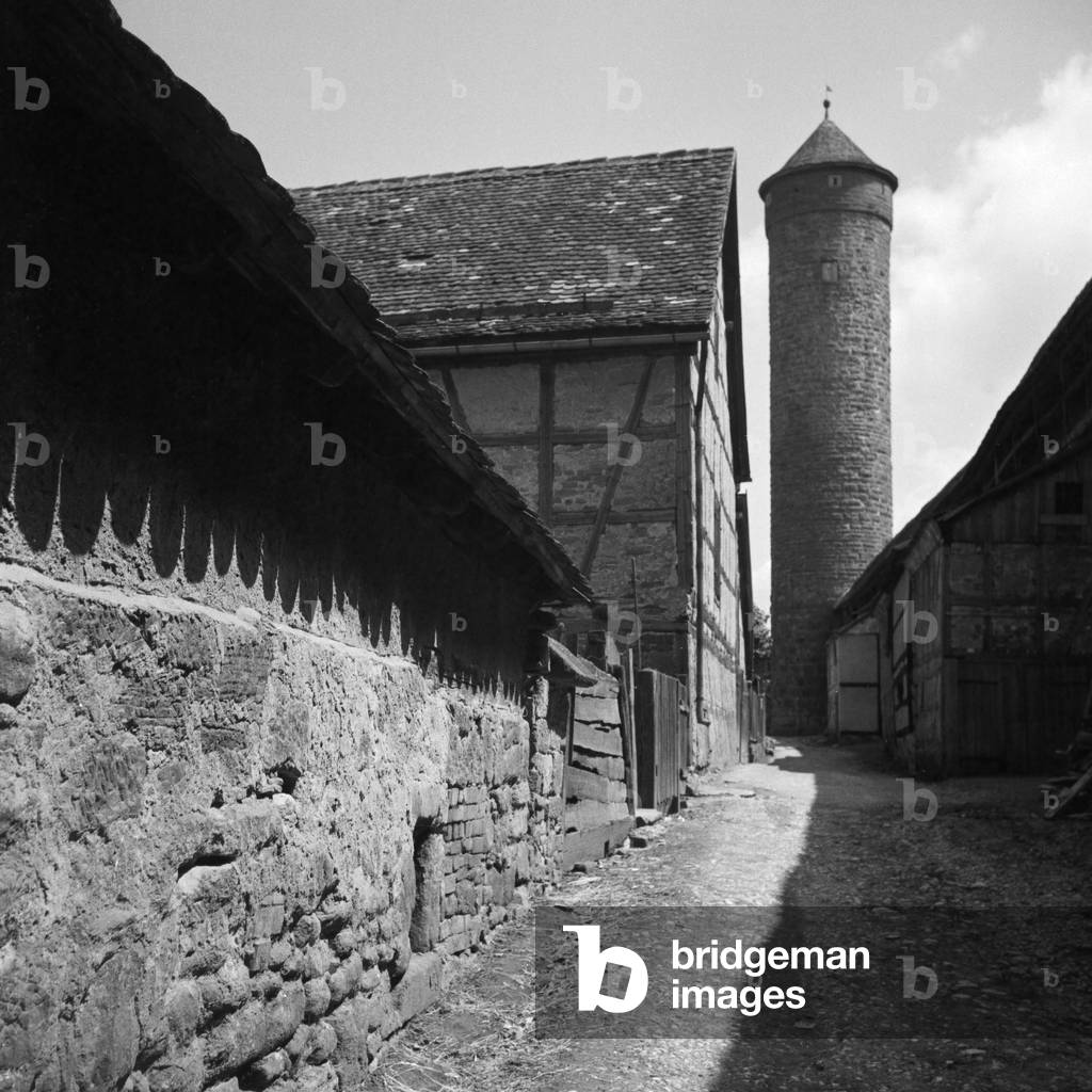 One of the watchouts of the city wall at Rothenburg ob der Tauber, Germany 1930s (b/w photo)